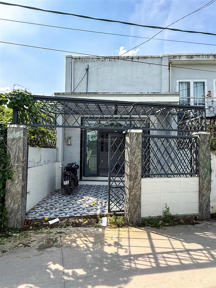 Bán nhà 1t 1l (dt 72m2) sổ riêng thổ cư 100% đường oto ngay bờ kè bửu long. giá chỉ 2,650 tỷ