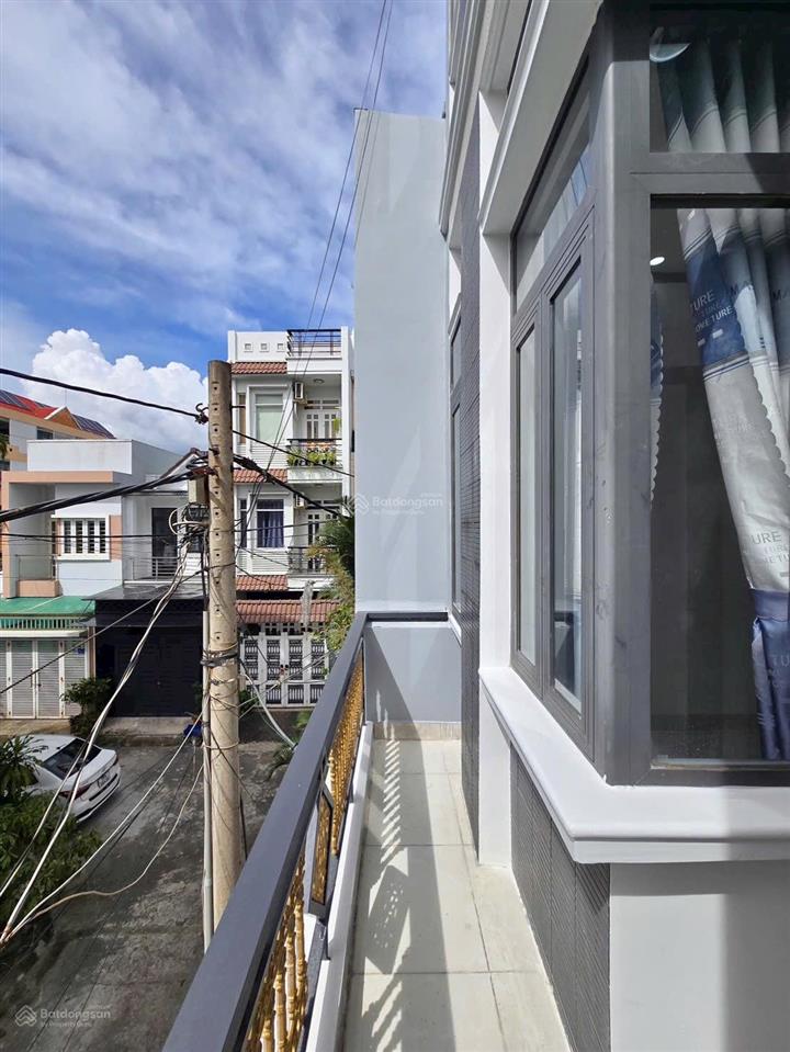 Chủ gửi bán căn nhà 1 trệt 2 lầu (hoàn công) tại kdc ngay chợ mới bửu long. giá chỉ 3.950 tỷ