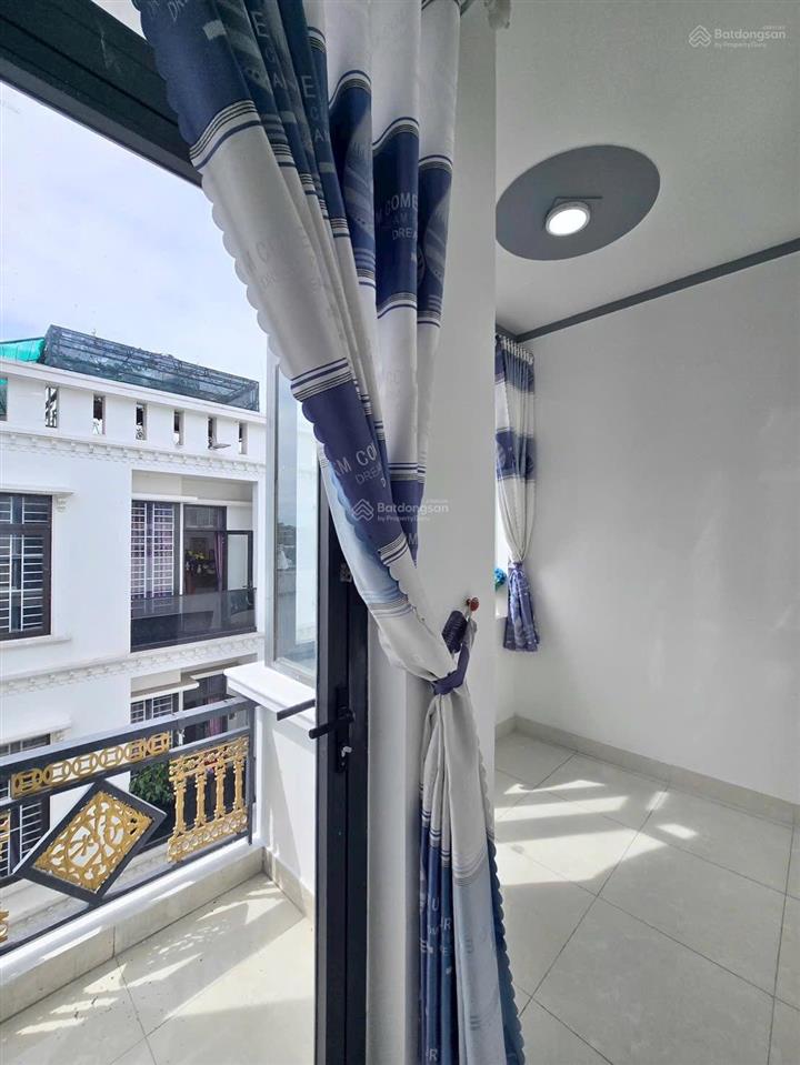 Chủ gửi bán căn nhà 1 trệt 2 lầu (hoàn công) tại kdc ngay chợ mới bửu long. giá chỉ 3.950 tỷ