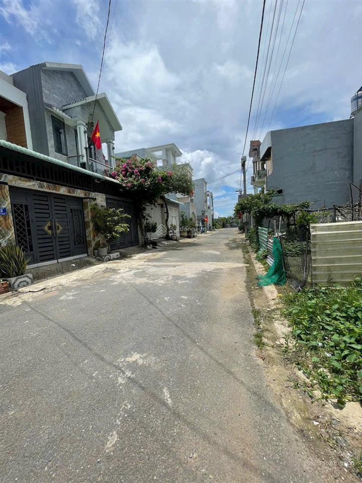 Bán đất (lô góc 2 mặt tiền). dt 92m2 thổ cư 100% đường nhựa 6m thuộc kdc hoá an. giá chỉ 2,250 tỷ