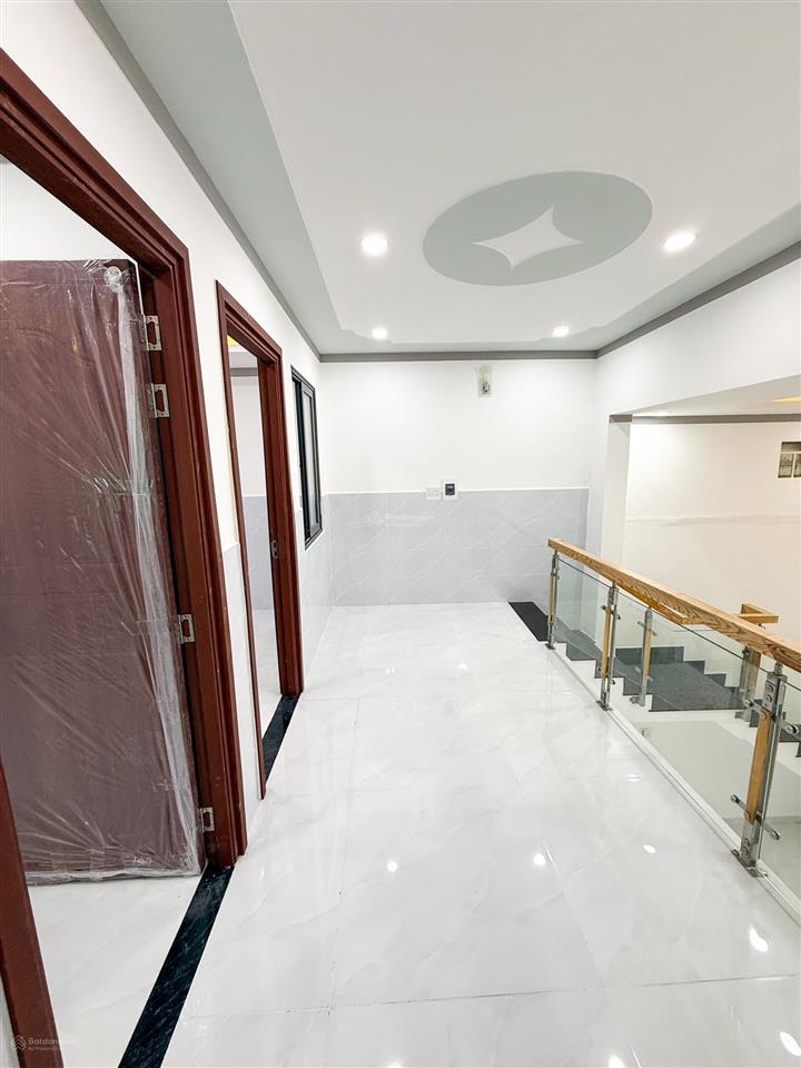 Bán nhà 1t1l (dt 80m2) sổ riêng thổ cư 100% ngay trường học lạc hồng p. bửu long. giá chỉ 2,8 tỷ