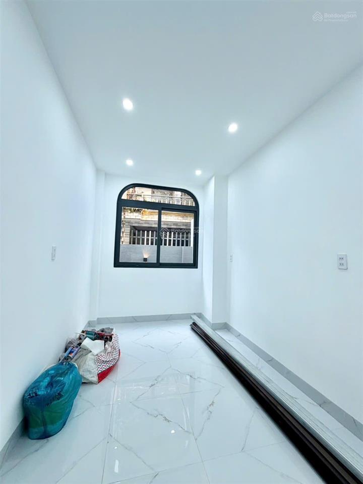 Bán nhà 1 trệt 1 lầu góc 2 mặt tiền (hoàn công) vị trí ngay chợ tân vạn. giá chỉ 2,790 tỷ