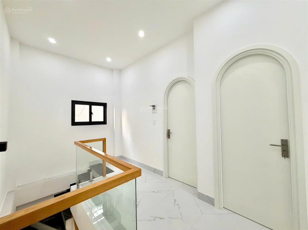 Bán nhà 1 trệt 1 lầu góc 2 mặt tiền (hoàn công) vị trí ngay chợ tân vạn. giá chỉ 2,790 tỷ