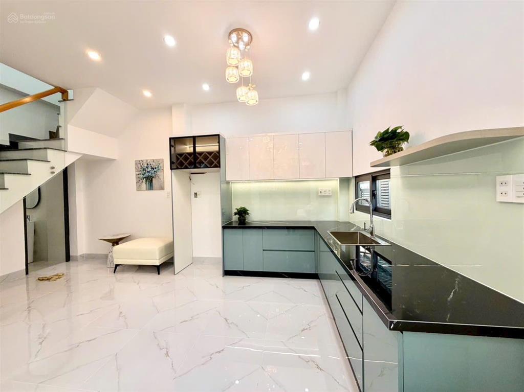 Bán nhà 1 trệt 1 lầu góc 2 mặt tiền (hoàn công) vị trí ngay chợ tân vạn. giá chỉ 2,790 tỷ