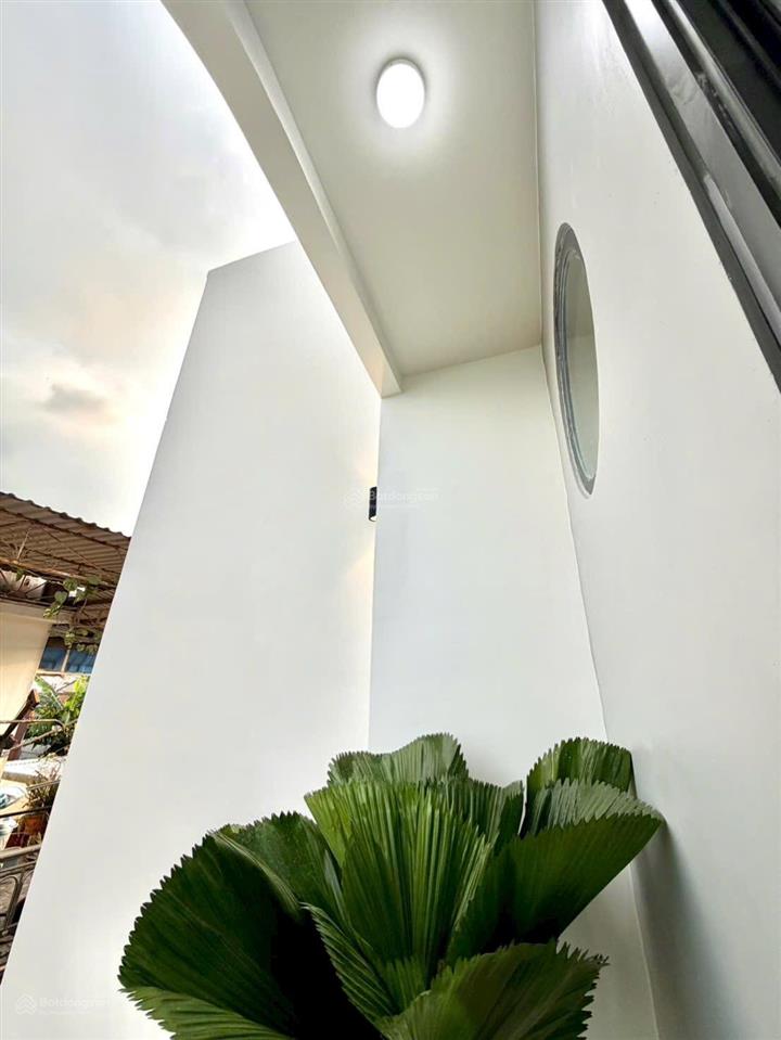 Bán nhà 1 trệt 1 lầu góc 2 mặt tiền (hoàn công) vị trí ngay chợ tân vạn. giá chỉ 2,790 tỷ