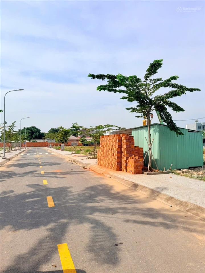 Bán đất (dt 90m25m x 18m) sổ riêng thổ cư 100% đường 6m vỉa hè 3m tđc bửu hoà. giá chỉ 3,150 tỷ