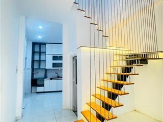 Bán nhà mới ngay nguyễn kiệm 42m2 x 3 tầng giá 4,55 tỷ