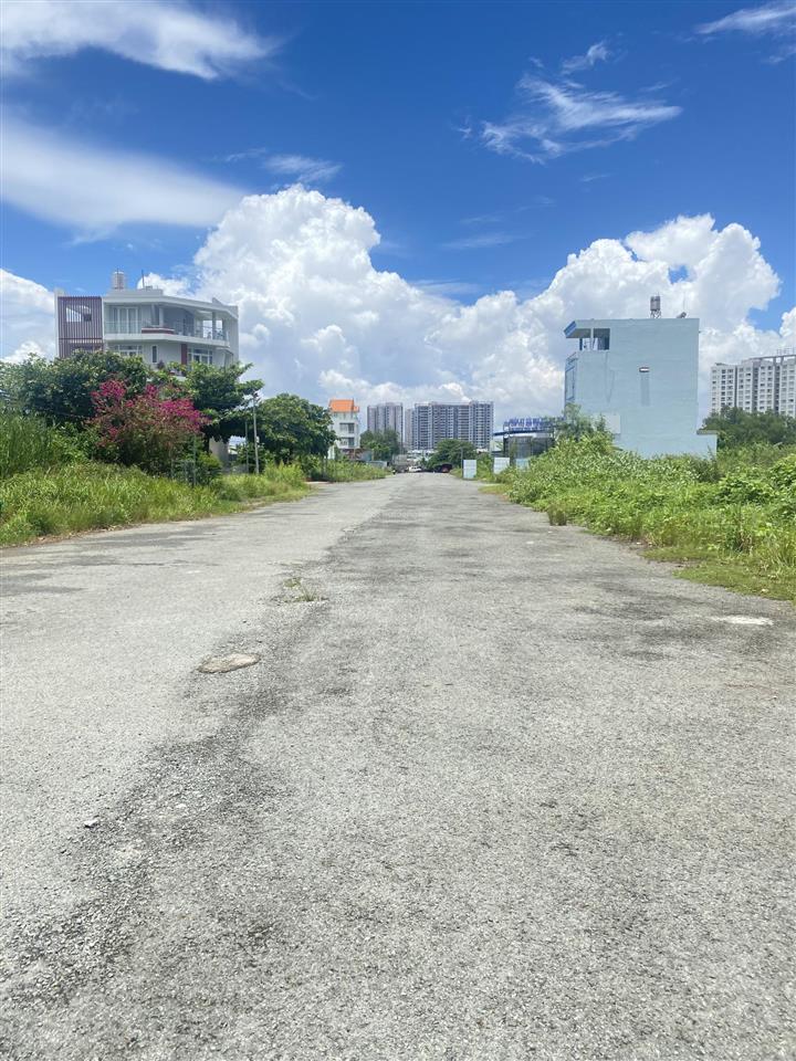 Hiếm rẻ! bán nhanh nền vị trí đẹp nằm đối lưng đường liên phường tại kdc sở văn hoá tt q9 giá 7,7tỷ