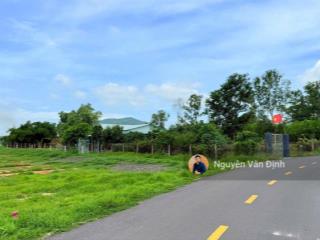 Phước hải tp hcm  đất gần biển
diện tích 5,5x26 (144m280m thổ cư)
sổ sẵn ra biển 5pgiá 1ty25