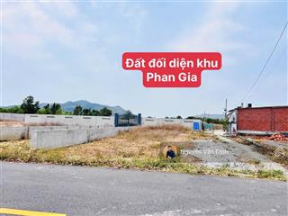 Đối diện biệt thự nghỉ dưỡng phan gia biển phước hảidt180m26mx30m80 thổ cưsổ sẵngiad 1ty5
