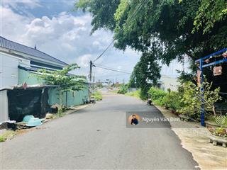 Phước hảitp hồ chí minh
cách tỉnh lộ 44b chỉ 50m
diện tích600m2 ngang 15m,sâu 42m
có 100 thổ cư