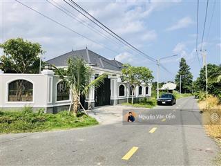 Nguyên vườn dừa mát mẻ ven biển phước hải
diện tích 260m2 ngang 10 sâu 29m 80 thổ cưgiá 2ty2
