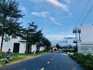 800m2ra biển phước hải 5p
ngang 12m đường nhựa nở hậu 20m60 thổ cưbao xây ràosan lấp giá 2ty9