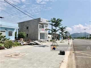 Mặt tiền kinh doanh đường ven biển
diện tích 141m2 ngang 9,6m nở hậu 10m 60 tc nhà 1trệt 1 lầu