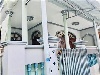 Cách biển 30mkinh doanh sầm uất
lô 2 bờ kè phước hảidt200m2 ngang 9,6mnở hậu 14mcó nhà đẹp