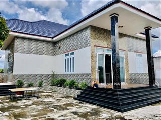Biệt thự mái thái góc 2 mặt tiền đường ven biển xã phước hải28mx98m300 thổ cưdt3670m2giá 29ty