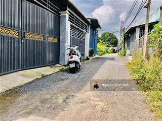 Sau lưng chợ phước hải
đi bộ ra biển 700m
dt141m2 có 10m mặt tiền sâu 14m có 60 thổ cư sổ sẵn