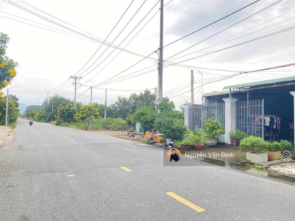 Bán đất tặng nhà c4trục chinh uỷ ban cũ phước hảidt130m25x2550 thổ cưthuận tiện kinh doanh