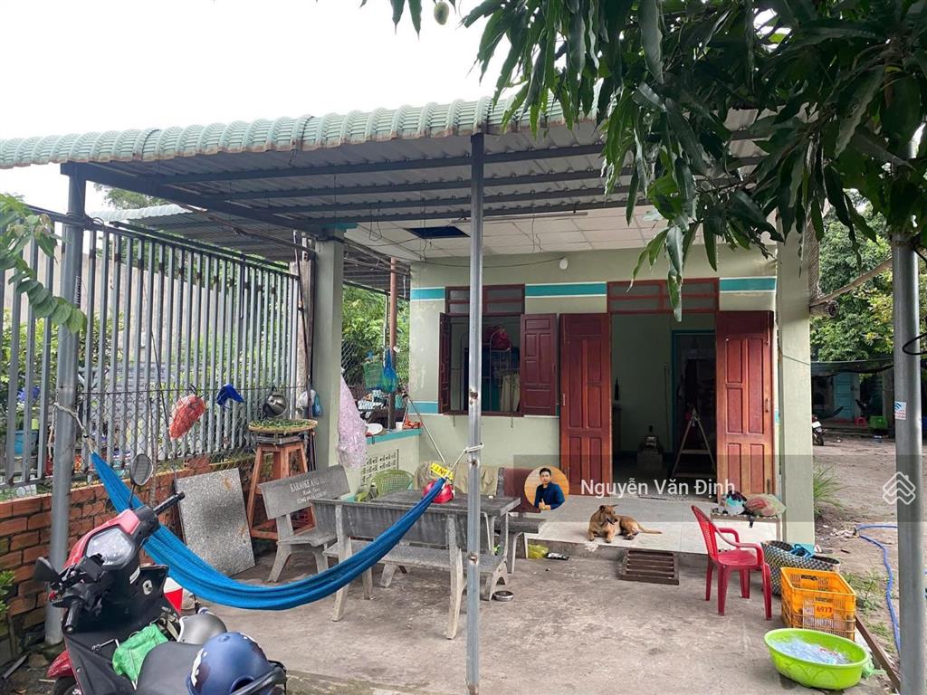 Bán đất tặng nhà c4trục chinh uỷ ban cũ phước hảidt130m25x2550 thổ cưthuận tiện kinh doanh