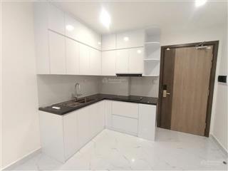 Cho thuê căn góc diện tích 82m2 loại 3 phòng ngủ the beverly solari vinq9 bếp rèm