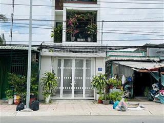 Bán nhà đẹp 1 trệt 2 lầu mặt tiền đường cách mạng tháng tám, phường cao lãnh, đồng tháp. 0939 647 ***