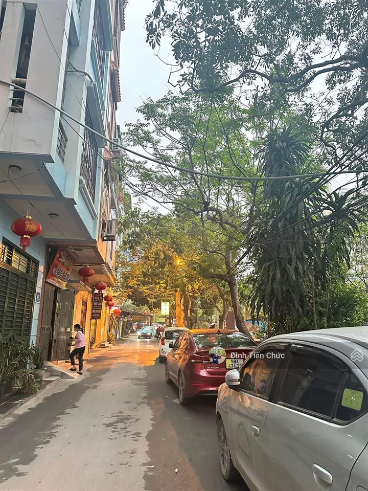 Chủ nhà cần bán gấp đất phân lô công an xa la, phường phúc la, 45m2 ô tô tránh, kinh doanh giá tốt