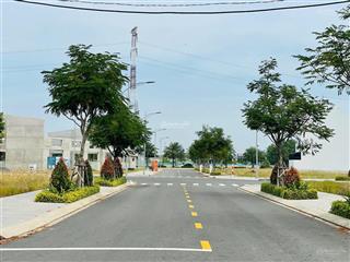 Chuyển nhượng lô đất 100m2,giá 11tr/m2 sổ sẵn mặt tiền đường phùng hưng liền kề chợ mới long thành