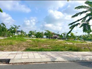 Bán nhanh lô đất 100m2 sổ sẵn ngay vòng xoay cao tốc biên hòa  vũng tàu đang mở