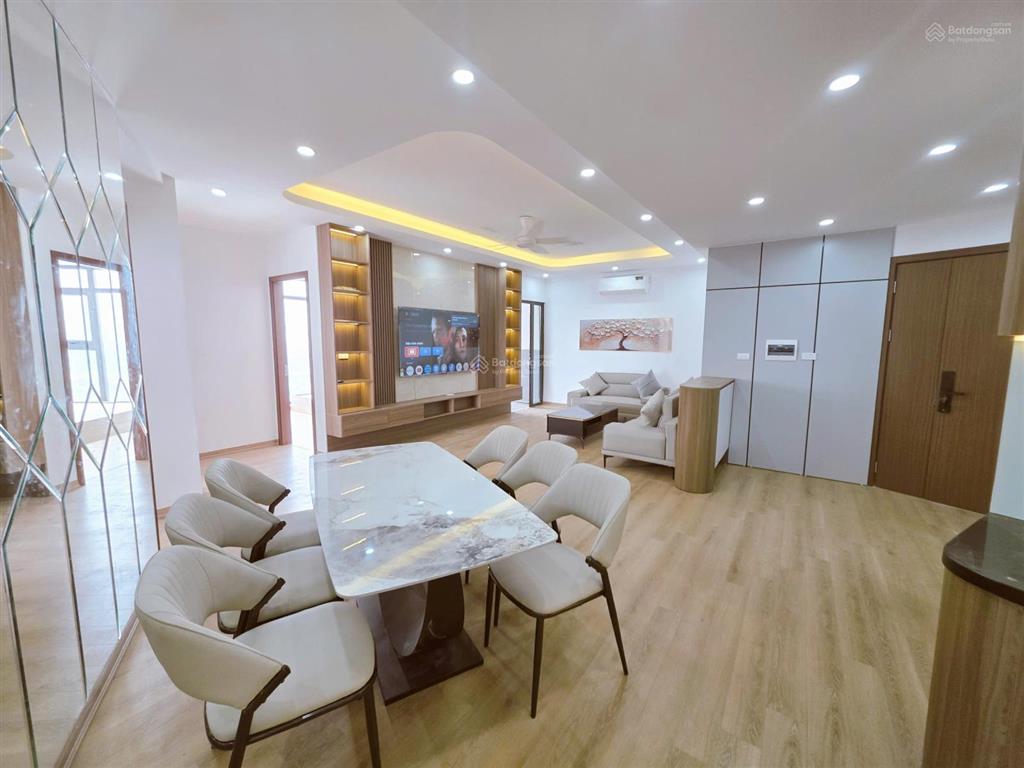 Tôi chính chủ cần bán căn hộ 3 phòng ngủ 110m2 tòa ct5b mễ trì thượng, full đồ cao cấp, sổ lâu dài