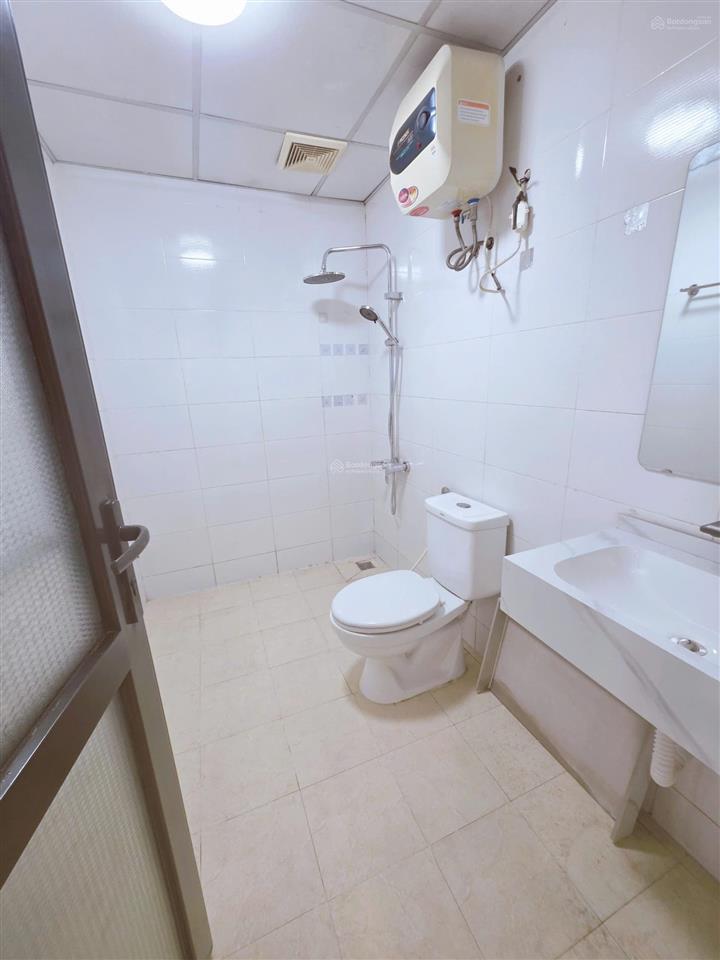 Chính chủ gửi bán căn 2 phòng ngủ 65m2 tòa ct2 kđt tây mỗ, full đồ sẵn sổ đỏ lâu dài