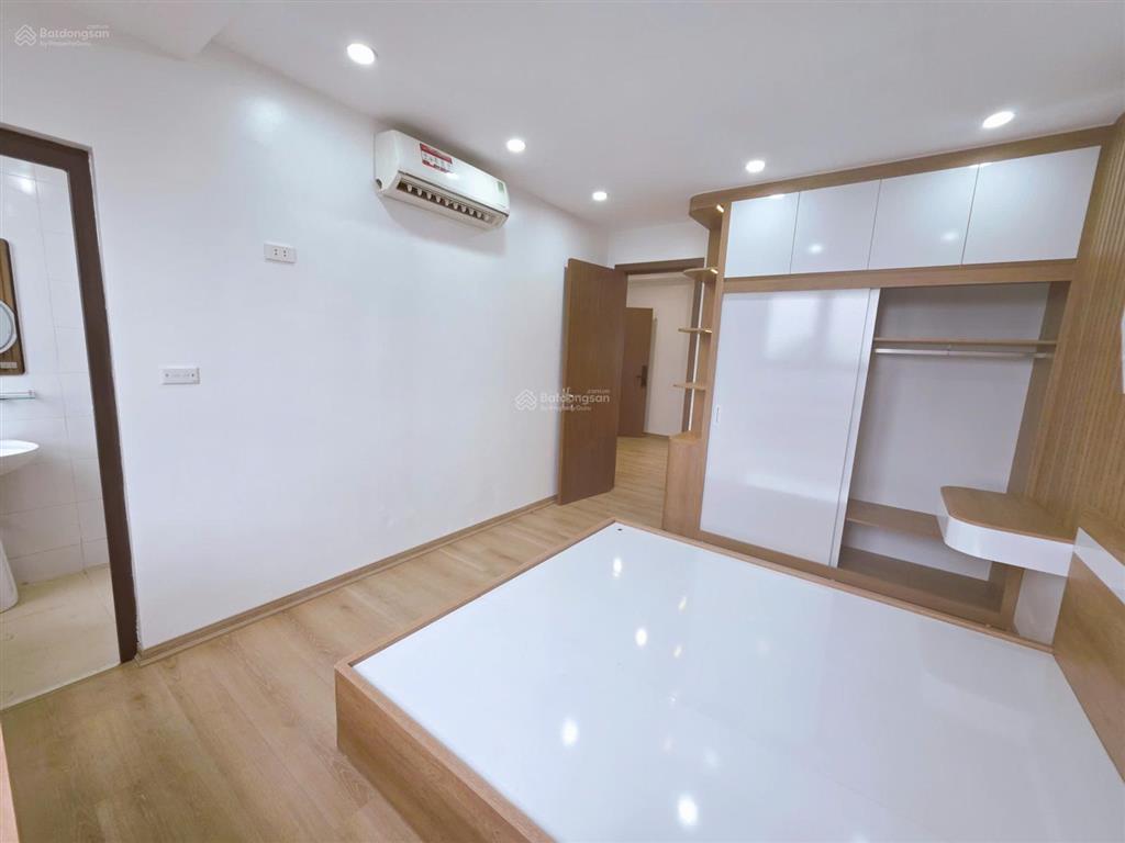 Chính chủ gửi bán căn 2 phòng ngủ 65m2 tòa ct2 kđt tây mỗ, full đồ sẵn sổ đỏ lâu dài