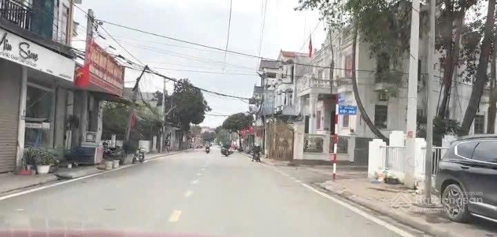 Chính chủ cần bán lô đất mặt đường kinh doanh ngay cổng trường học cấp 1,2