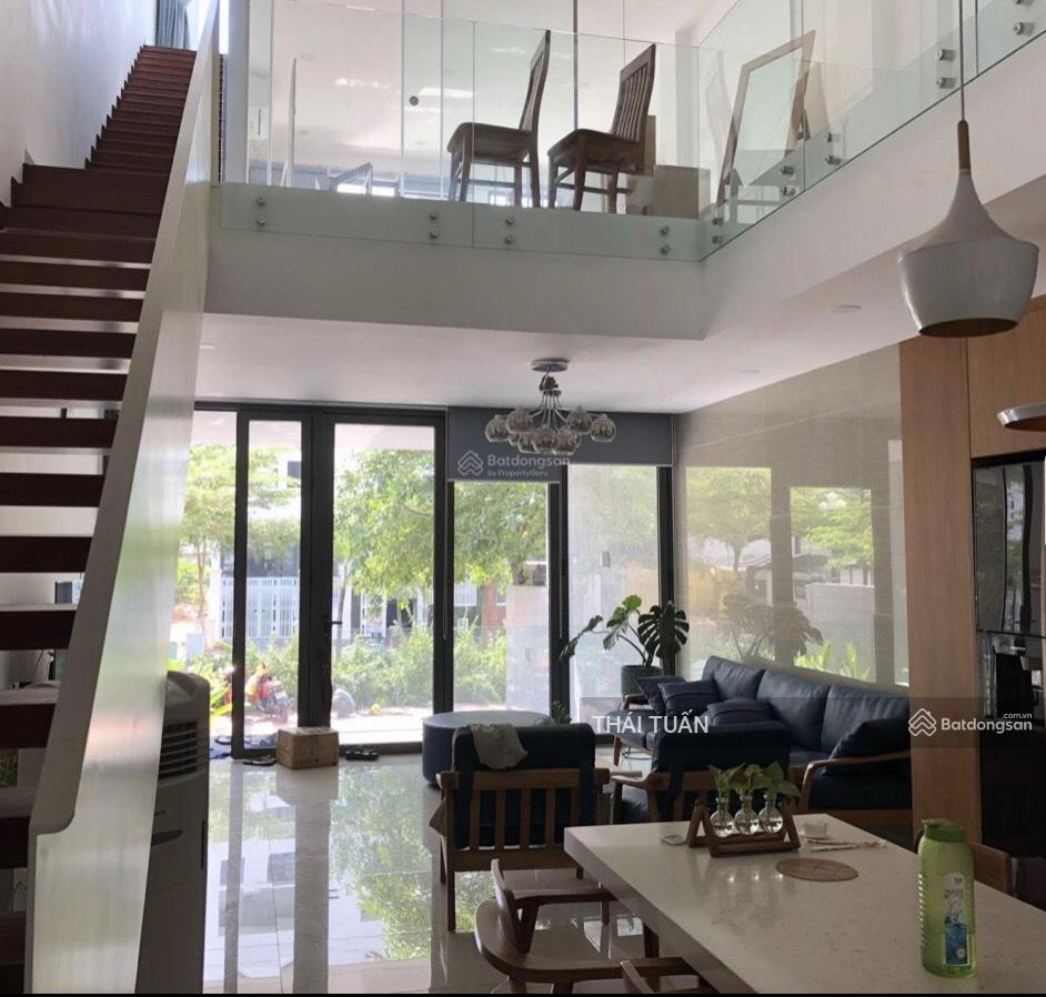 Cần bán gấp nhà mặt tiền đường số 6, tân phong, quận 7, giá 6,7 tỷ/100m2 (5x20m) 1 trệt 3 lầu, 5pn