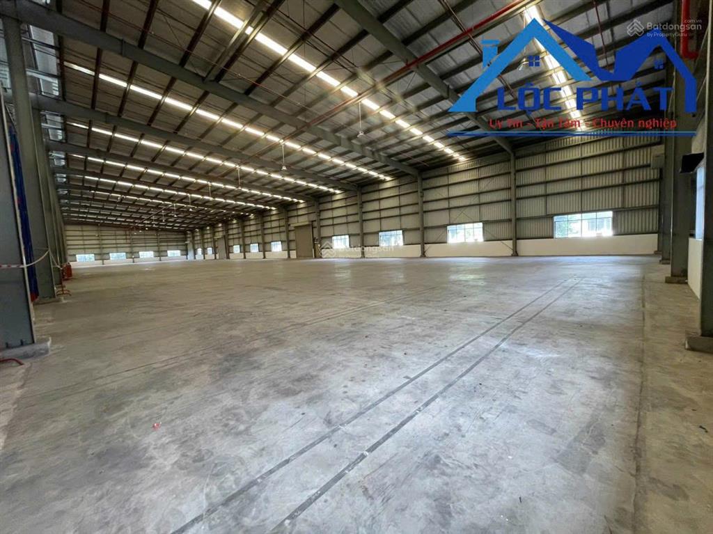 Cho thuê nhà xưởng 2.400m2 giá chỉ 281 triệu/tháng kcn nhơn trạch, đồng nai