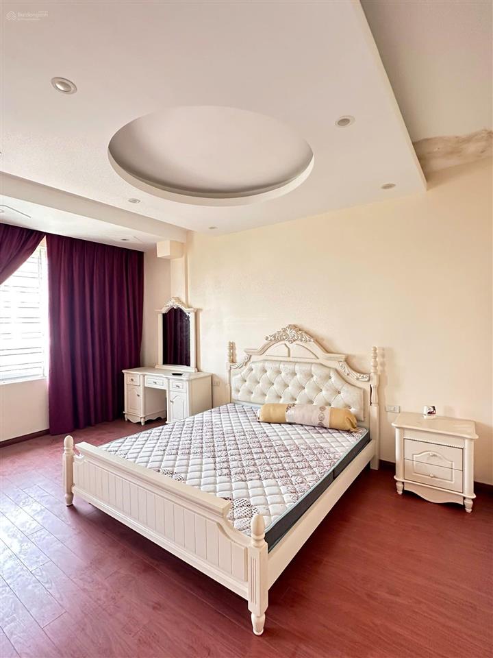 Liền kề mặt phố trung tâm dân cư tri thức cao cách biển 500m gần trường chợ đi lại thuận tiện