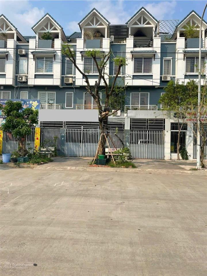 Liền kề mặt phố trung tâm dân cư tri thức cao cách biển 500m gần trường chợ đi lại thuận tiện