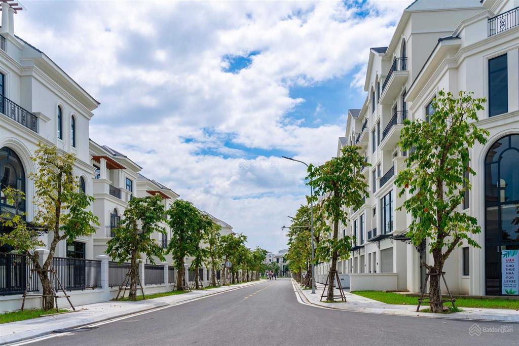 Bán nhanh nhà phố biệt thự vinhomes vị trí đẹp giá tốt nhất t11/2025  0938 703 ***