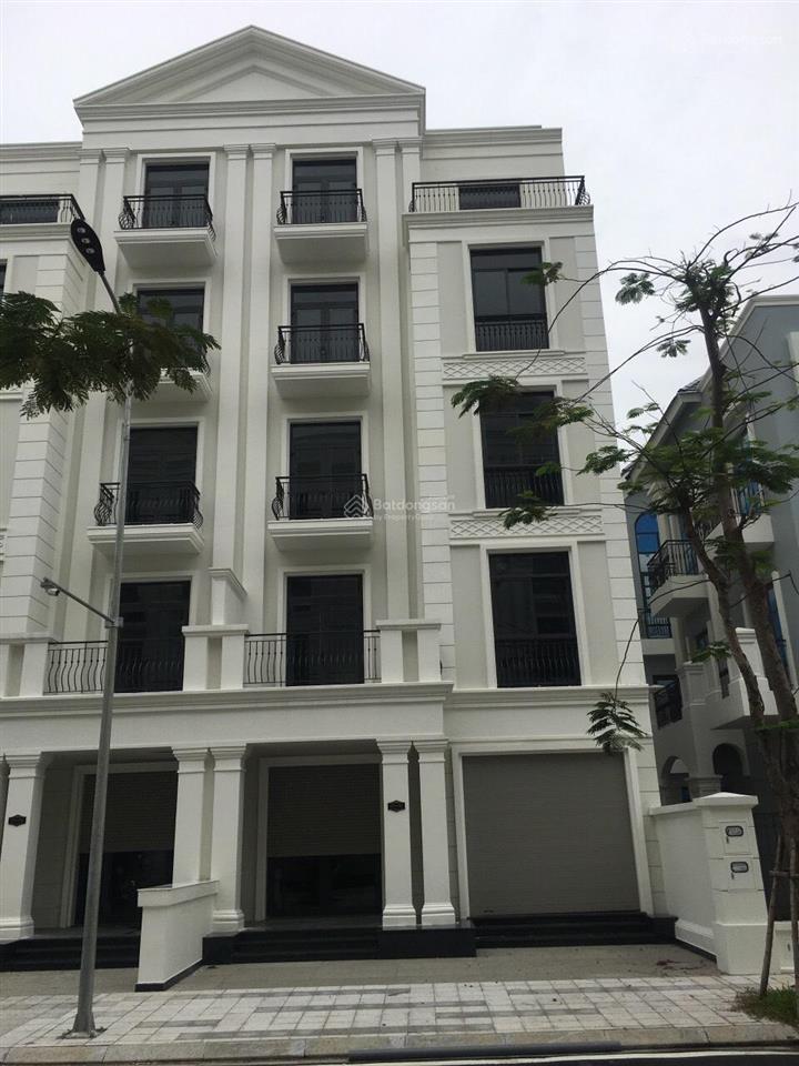 Bán nhanh nhà phố liền kề hoàn thiện ngay sát d2a giá 17.8 tỷ/120 m2 0938 703 ***
