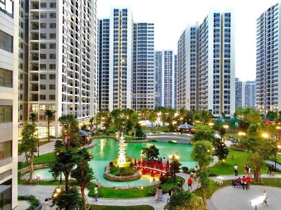 Chính chủ bán căn studio 34 m2/ 2tỷ , sẵn sổ full nội thất, sẵn hđ thuê cao  0834 712 ***