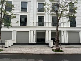 Bán nhà phố 120m2 hoàn thiện giá chỉ 17.x tỷ  vị trí đẹp góc đẹp ngay đường d2a  0938 703 ***