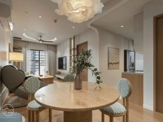 Vợ chồng tôi chuyển công tác cần bán căn hộ hướng đông nam 2pn2wc rivera park, 71m2, giá 6.6 tỷ