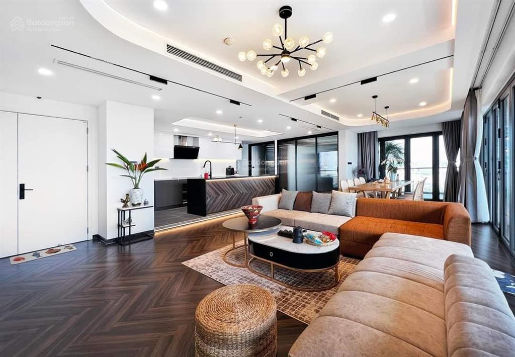 Bán căn vip nhất khu cầu giấy. penhouse duplex tại viện chiến lược tú mỡ 400m 6 ngủ 4wc