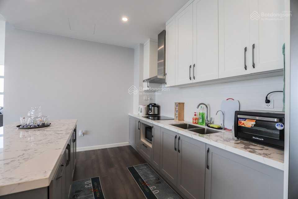 Vợ chồng tôi cần bán gấp ch 2 ngủ 2 wc garden hill 99 trần bình 69m2. giá 6.2 tỷ,  0965 066 ***