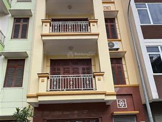 Cho thuê nhà yên hòa, dt 70m2, 4 tầng, mt 6m, nhà đẹp, vào luôn, 40tr/tháng