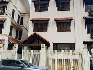 Cho thuê biệt thự nguyễn chánh, dt 130m2, 4 tầng 1 hầm, mt 8m, nhà đẹp, 40tr/tháng