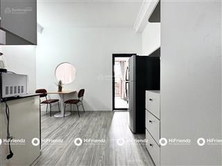 Căn hộ 1pn ban công  35m2  full tiện nghi  mới 100%  ngay chợ bến thành quận 1
