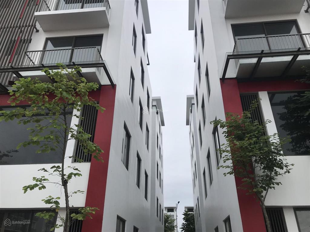 Cần tbán gấp căn góc nhà phố khai sơn dt 85m2, mt 16m ô tô đỗ cửa nội thất cơ bản  0981 691 ***