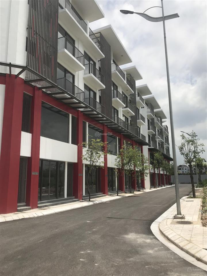 Cần tbán gấp căn góc nhà phố khai sơn dt 85m2, mt 16m ô tô đỗ cửa nội thất cơ bản  0981 691 ***