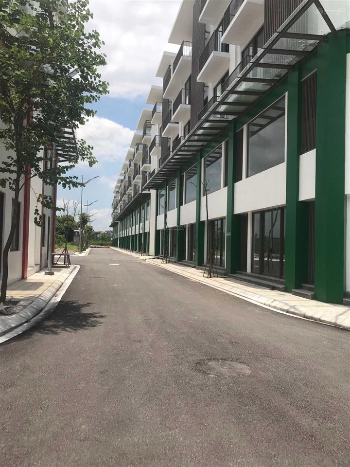 Cho thuê lâu dài căn nhà phố khai sơn city nhà 5 tầng 1 tum dt 76m 90m2 130 m2  ngay xem nhà