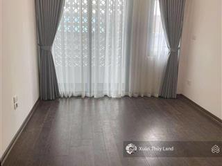 Cho thuê nhà nguyên căn 6 tầng thang máy, thượng thanh, giá 10 triệu